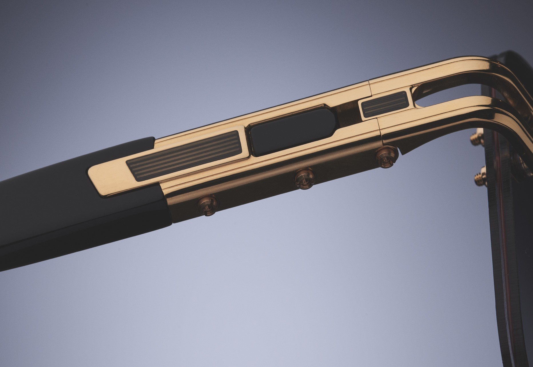 CUSTOM TEMPLE HINGE PLATE
