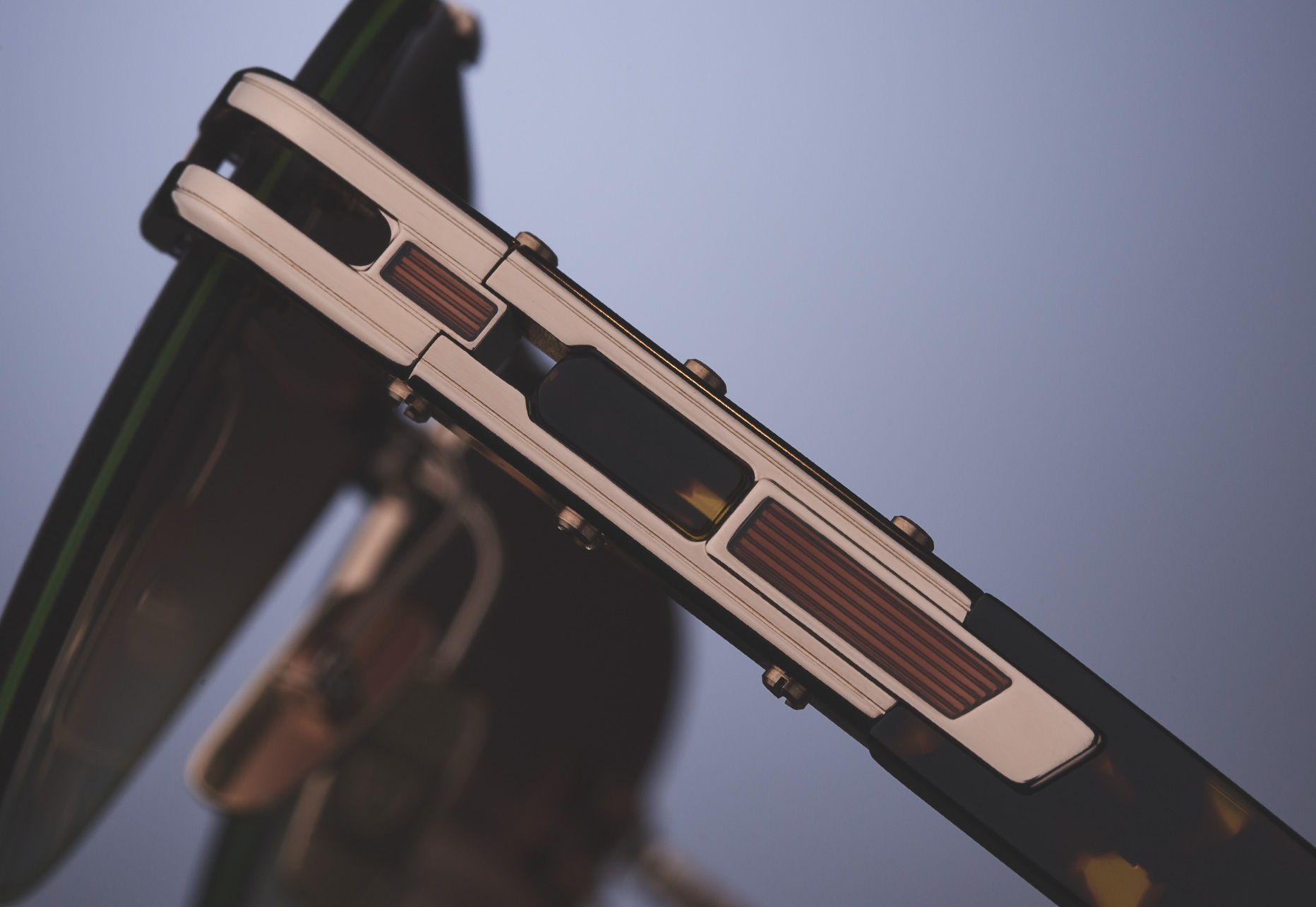 CUSTOM TEMPLE HINGE PLATE