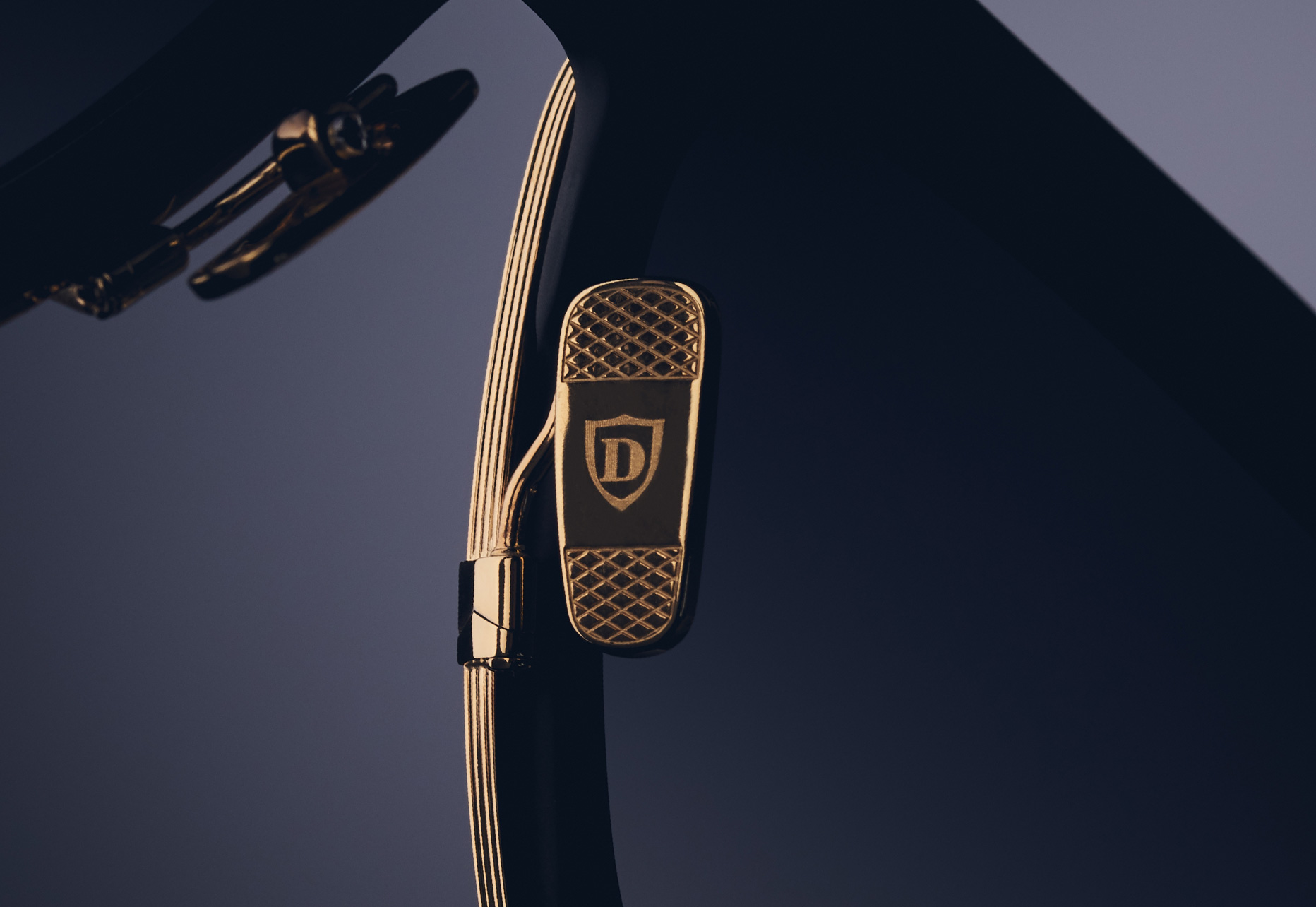 CUSTOM TITANIUM NOSE PAD WITH DIAMOND PRESSED DETAIL