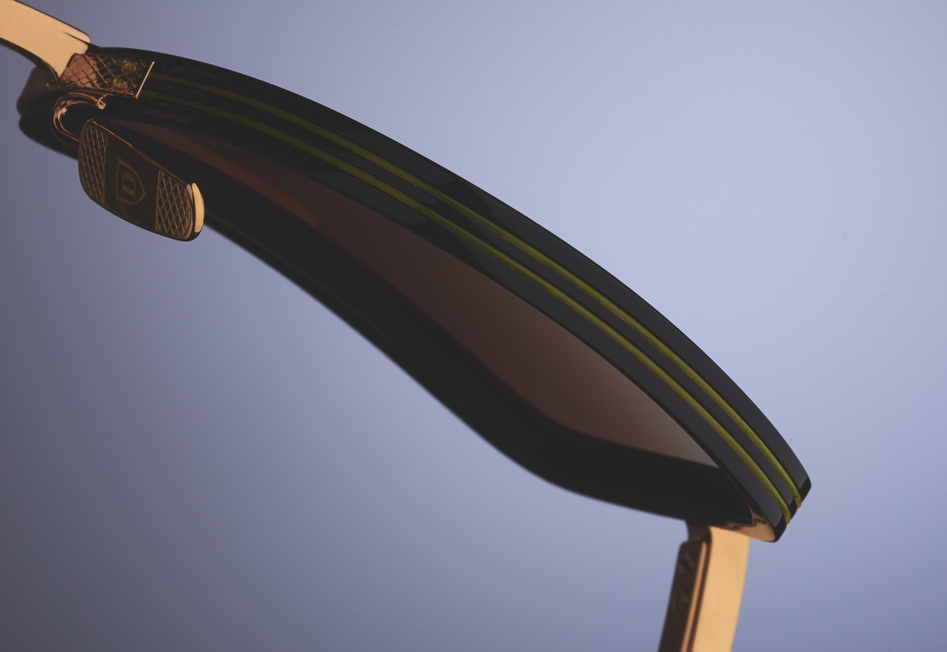 DOUBLE NYLOR DETAIL