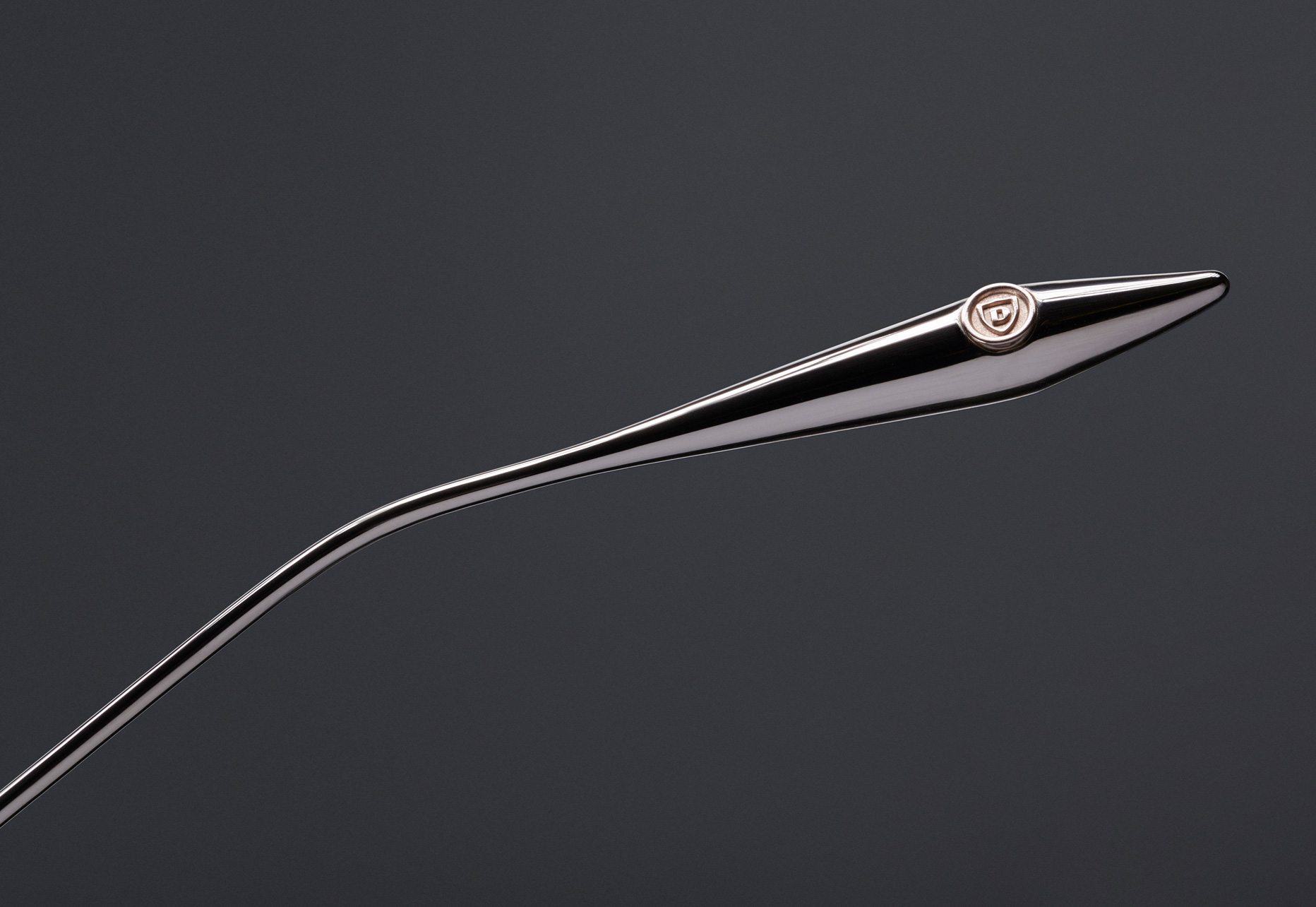 TITANIUM SPEAR POINT SCULPTED TEMPLES