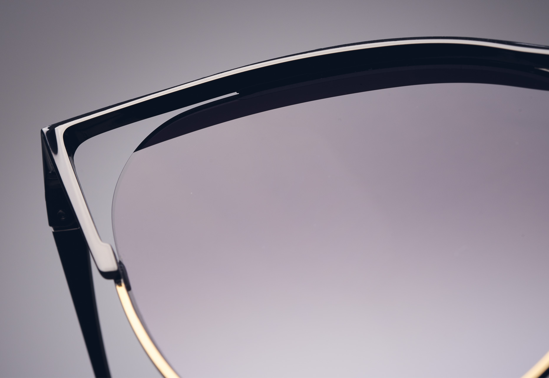 OPEN ENDED LENS RIM DETAIL